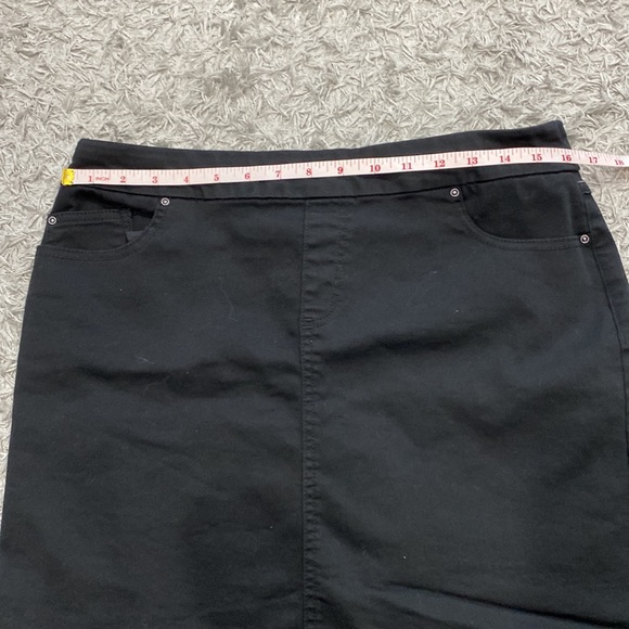 SC & CO. Women's Skirt - Picture 4 of 6